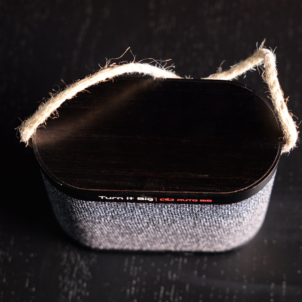 Boxă wireless compactă și stylish